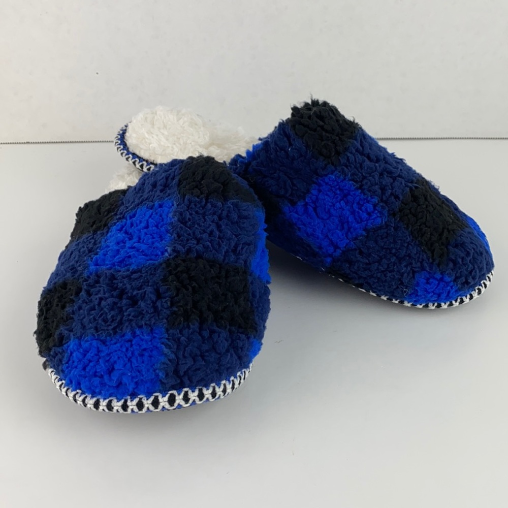 Size 10 Blue Plaid MUK LUKS Faux Shearling Scuff Slippers